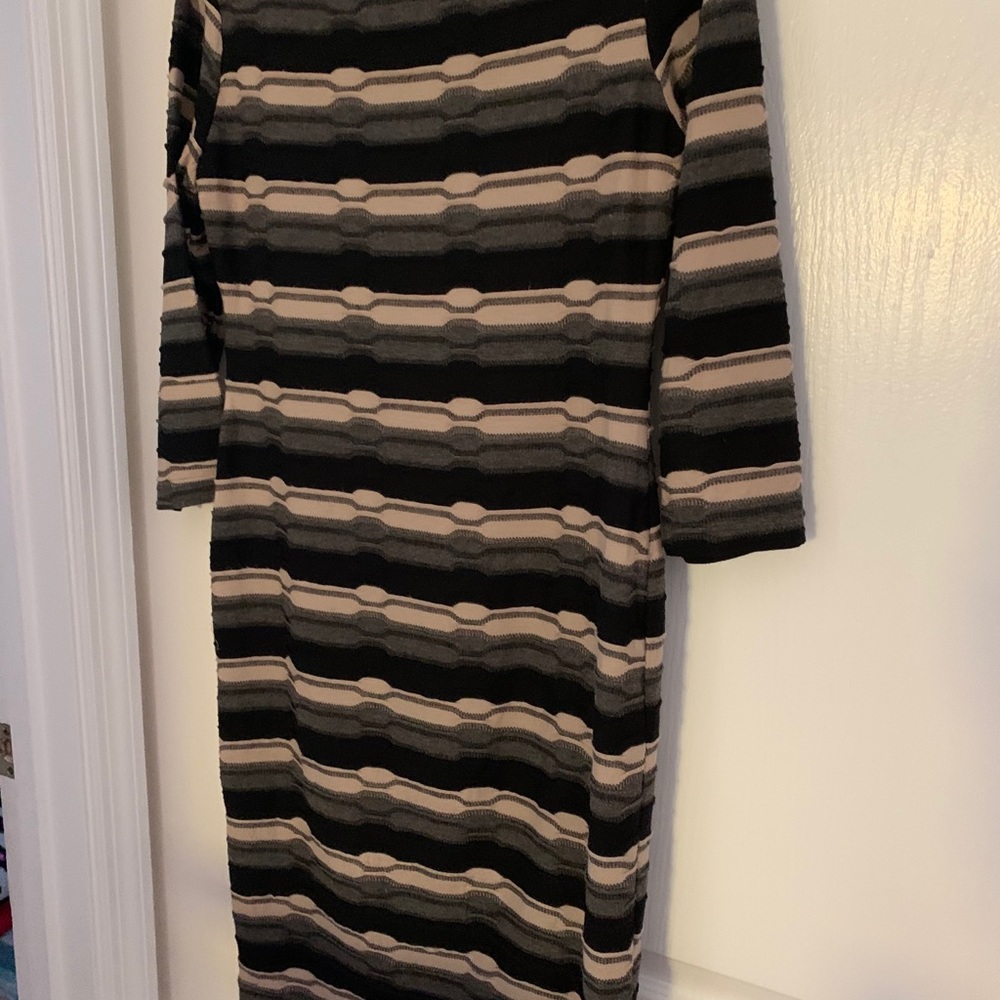 Black and beige Sharagono sweater dress